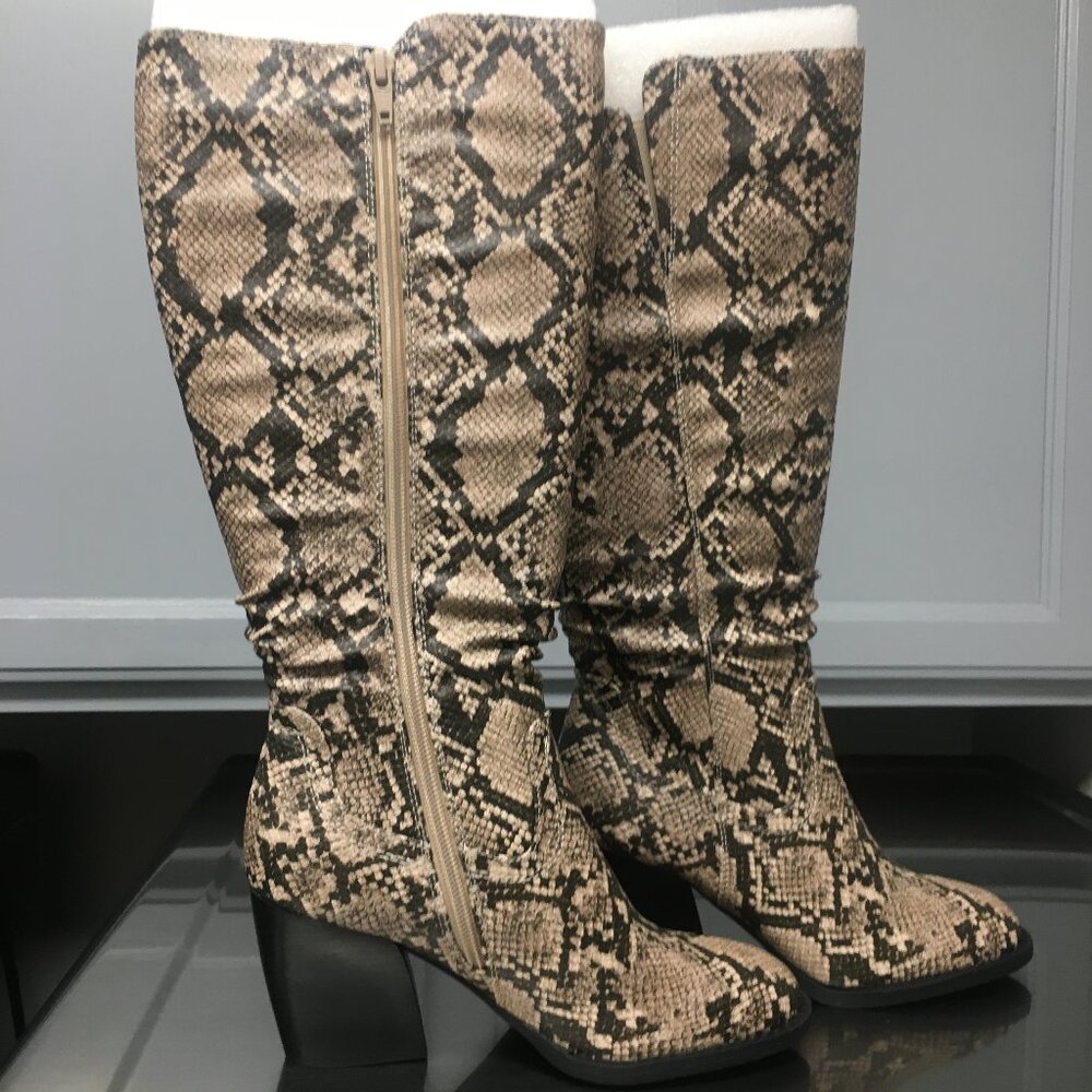 Baretraps Tall Faux Reptile Boot SZ 6 NEW